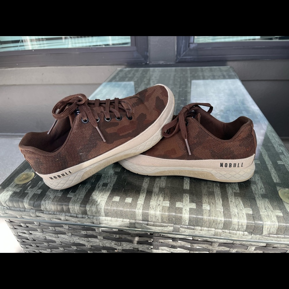 NO BULL trainer 7.5 womens